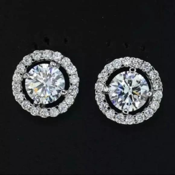 Luxury White Zircon Sterling Silver Stud Earrings, wow Earrings, cute Earrings. - Picture 2 of 5